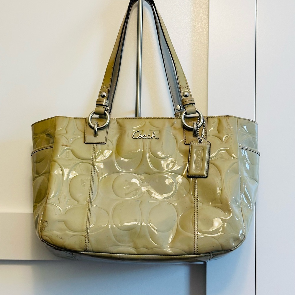 COACH Bag Patent Leather Unique Avocado Silver Hardware 13”Wx 9”H x 4”D